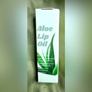 Random Lipsticks or Aloe Lip Oils or Lip Masks 💋👄🫦💄